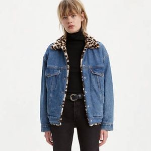 Levi’s REVERSIBLE DAD TRUCKER JACKET